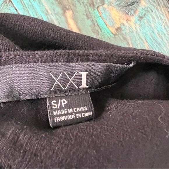 FOREVER 21 Floral Embroidered Tunic Top Size Small Bohemian - Picture 8 of 8